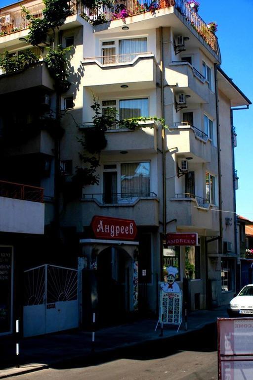 נסבר Family Hotel Andreev מראה חיצוני תמונה