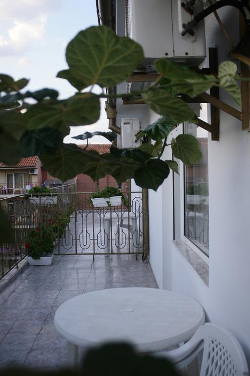 נסבר Family Hotel Andreev חדר תמונה