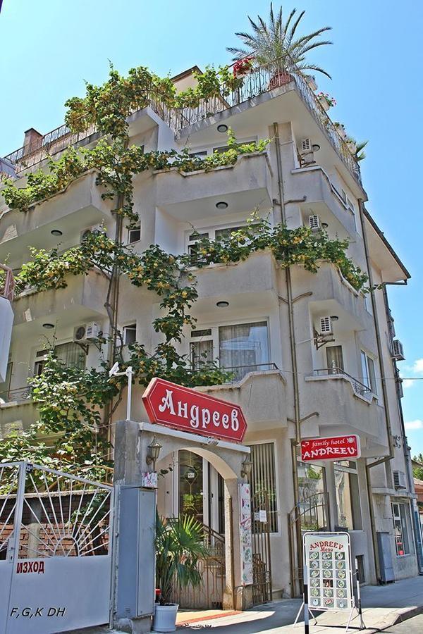 נסבר Family Hotel Andreev מראה חיצוני תמונה